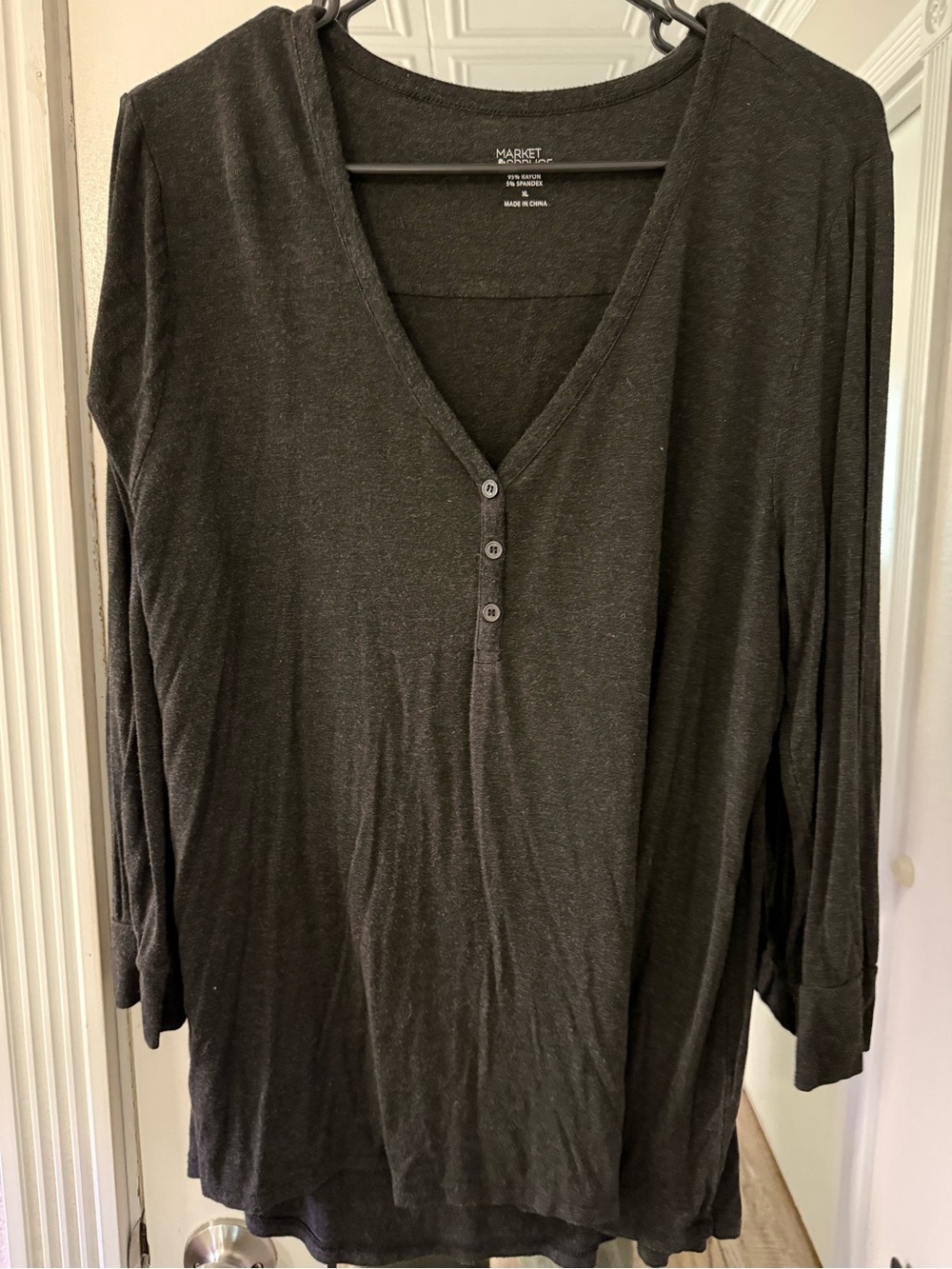 Market & Spruce Charcoal Gray Henley Long Sleeve Top